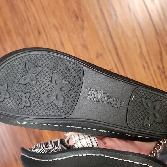 Alegria Karmen Unity Metallic Slides - Picture 5 of 6